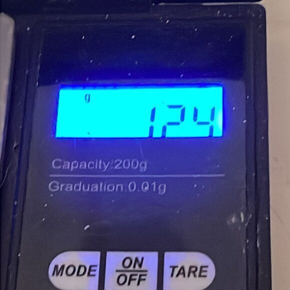 Vintage-1950s-Art Nouveau abstract 0.75” gold tone hat pin/lapel pin/tie tack - Picture 9 of 9